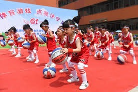 当孔德梅开二度帮助巴萨反超比分时，法兰克福球迷彻底炸了