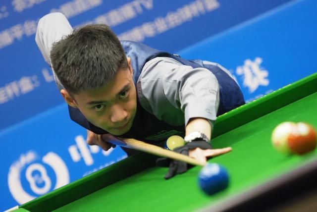 球迷激情的 球迷激情的