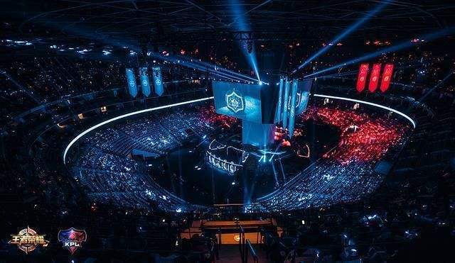 球迷之间的 球迷之间的